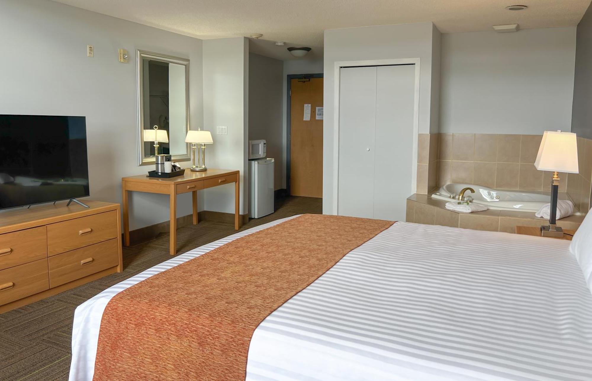 Coast Hinton Hotel Buitenkant foto