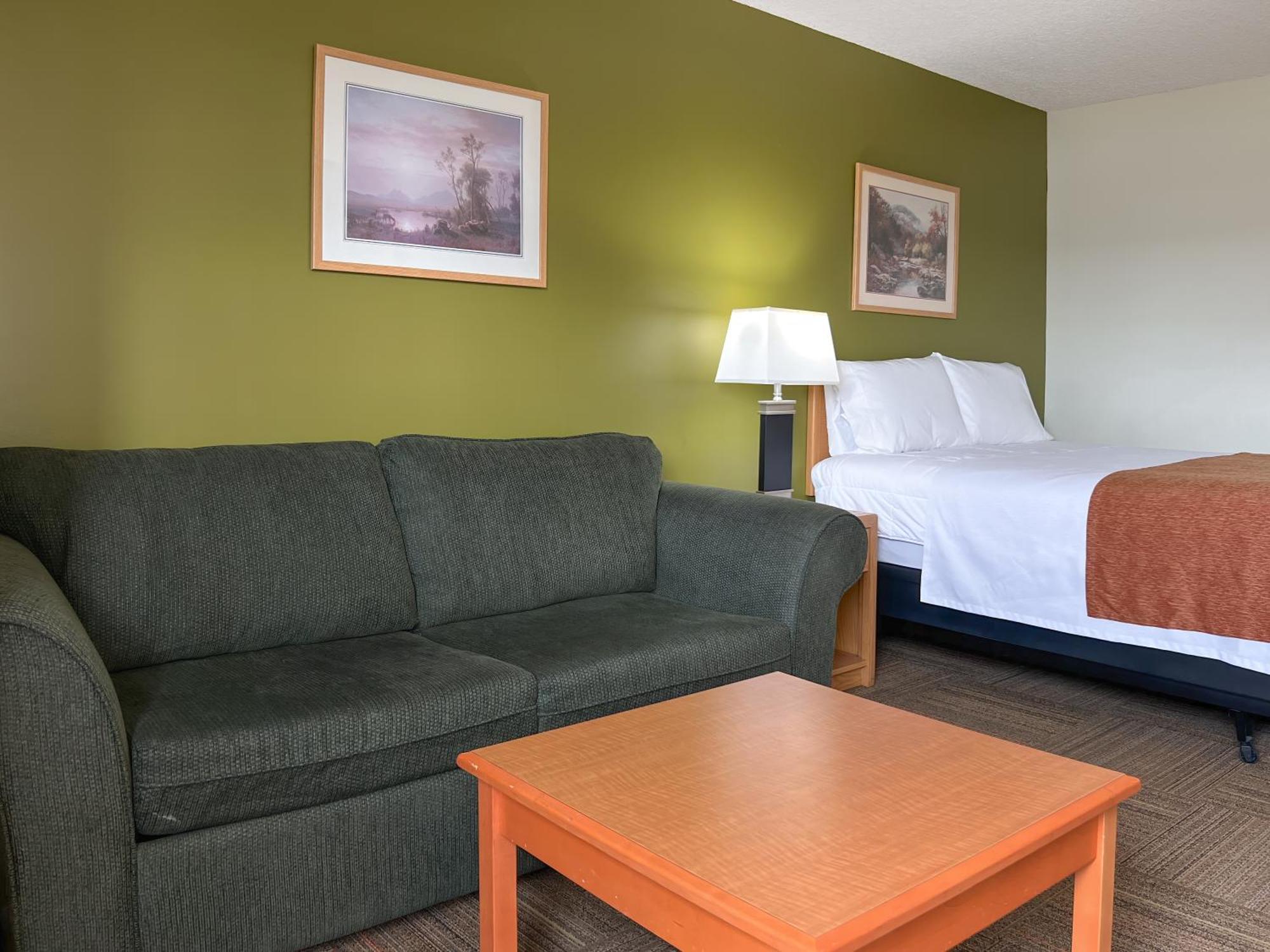 Coast Hinton Hotel Buitenkant foto