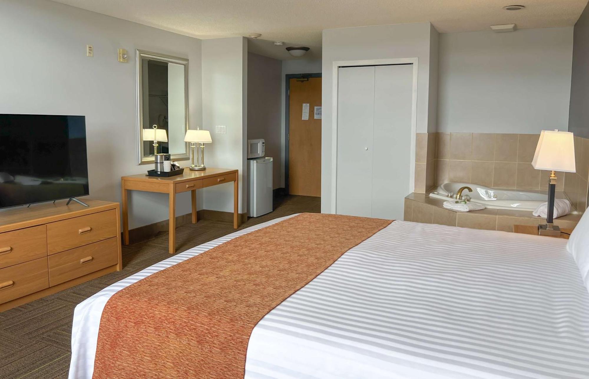 Coast Hinton Hotel Buitenkant foto