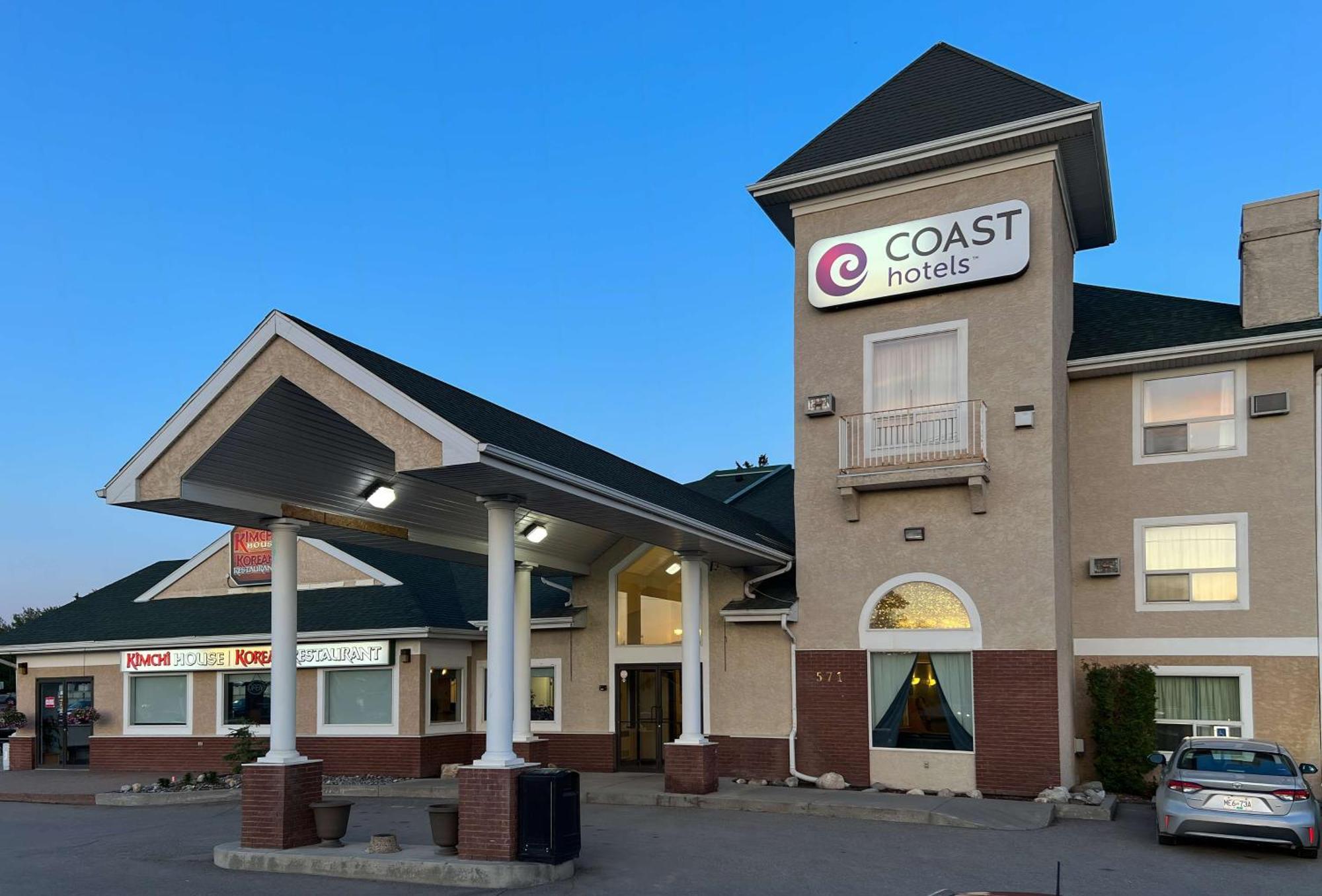 Coast Hinton Hotel Buitenkant foto