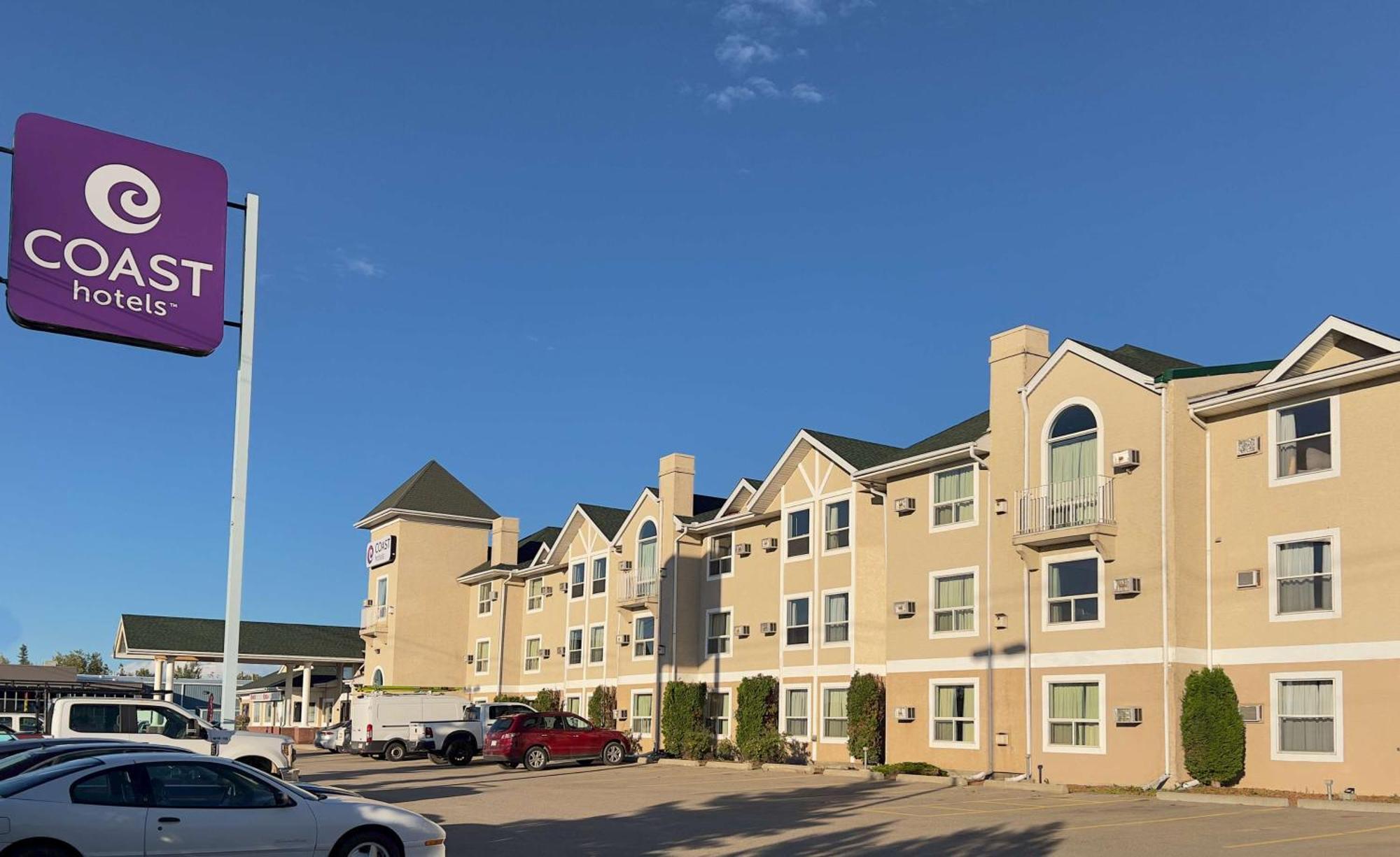 Coast Hinton Hotel Buitenkant foto